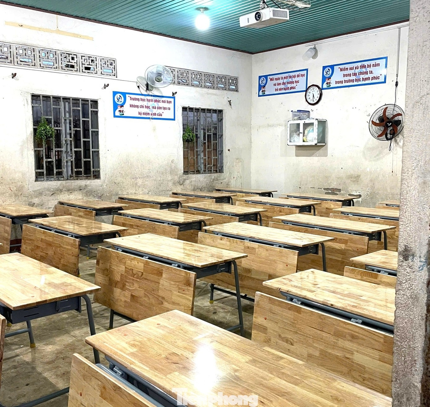 truong hoc xuong cap anh 2