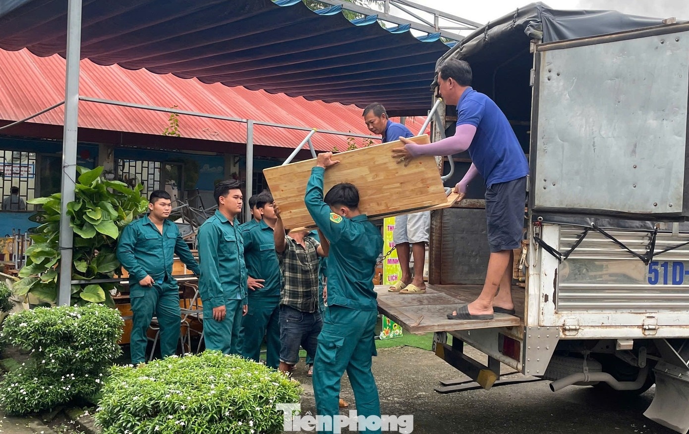 truong hoc xuong cap anh 3