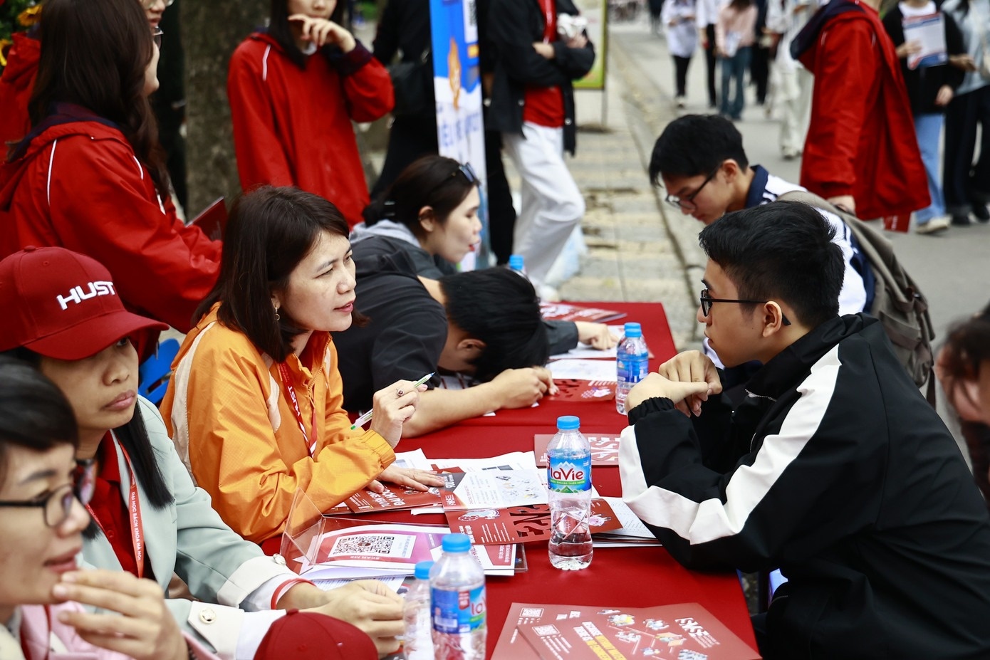 Truong dai hoc ngong de an sap xep hinh anh