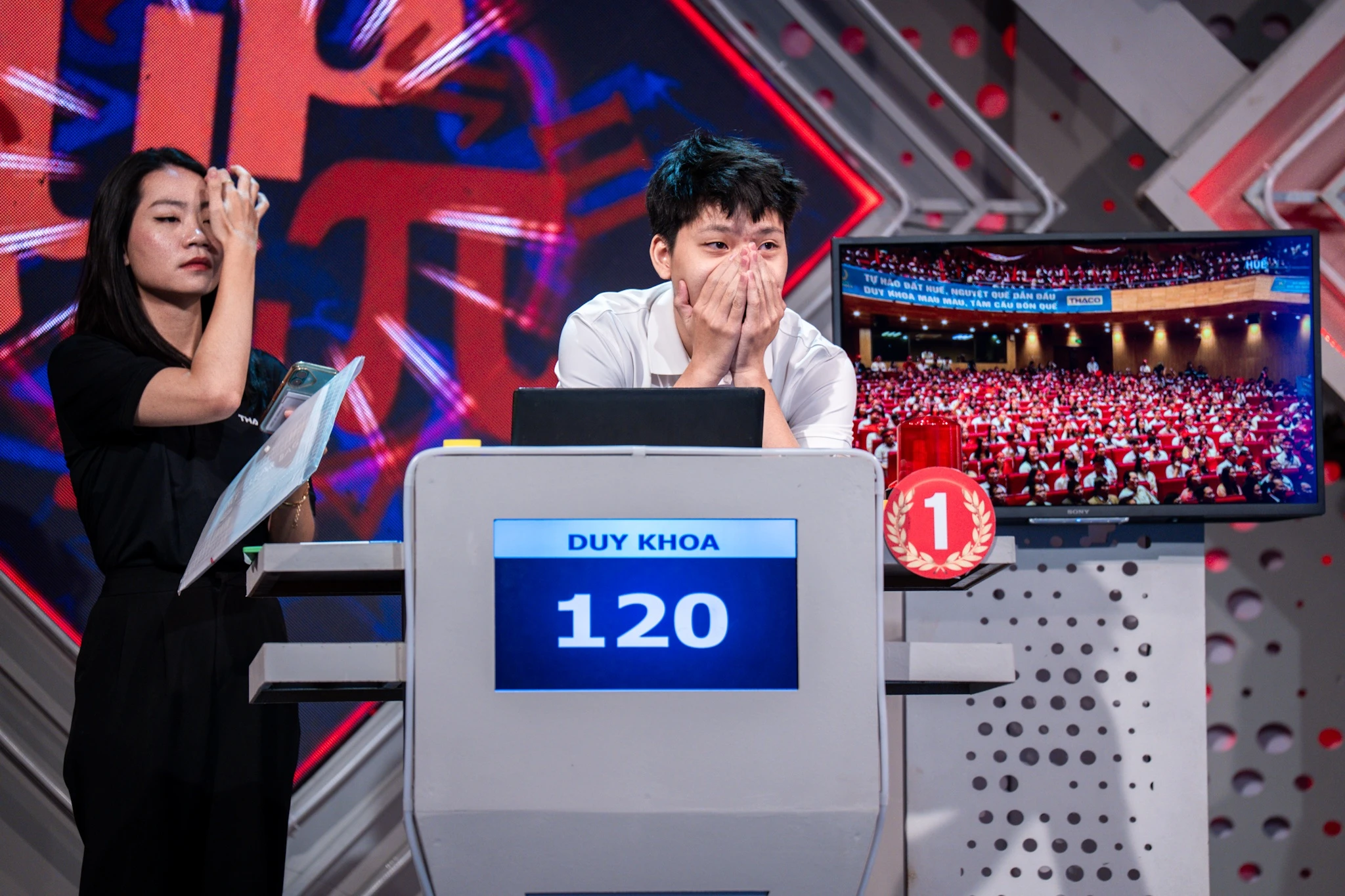 Cau hoi vat ly gay tiec nuoi cua thi sinh Olympia hinh anh