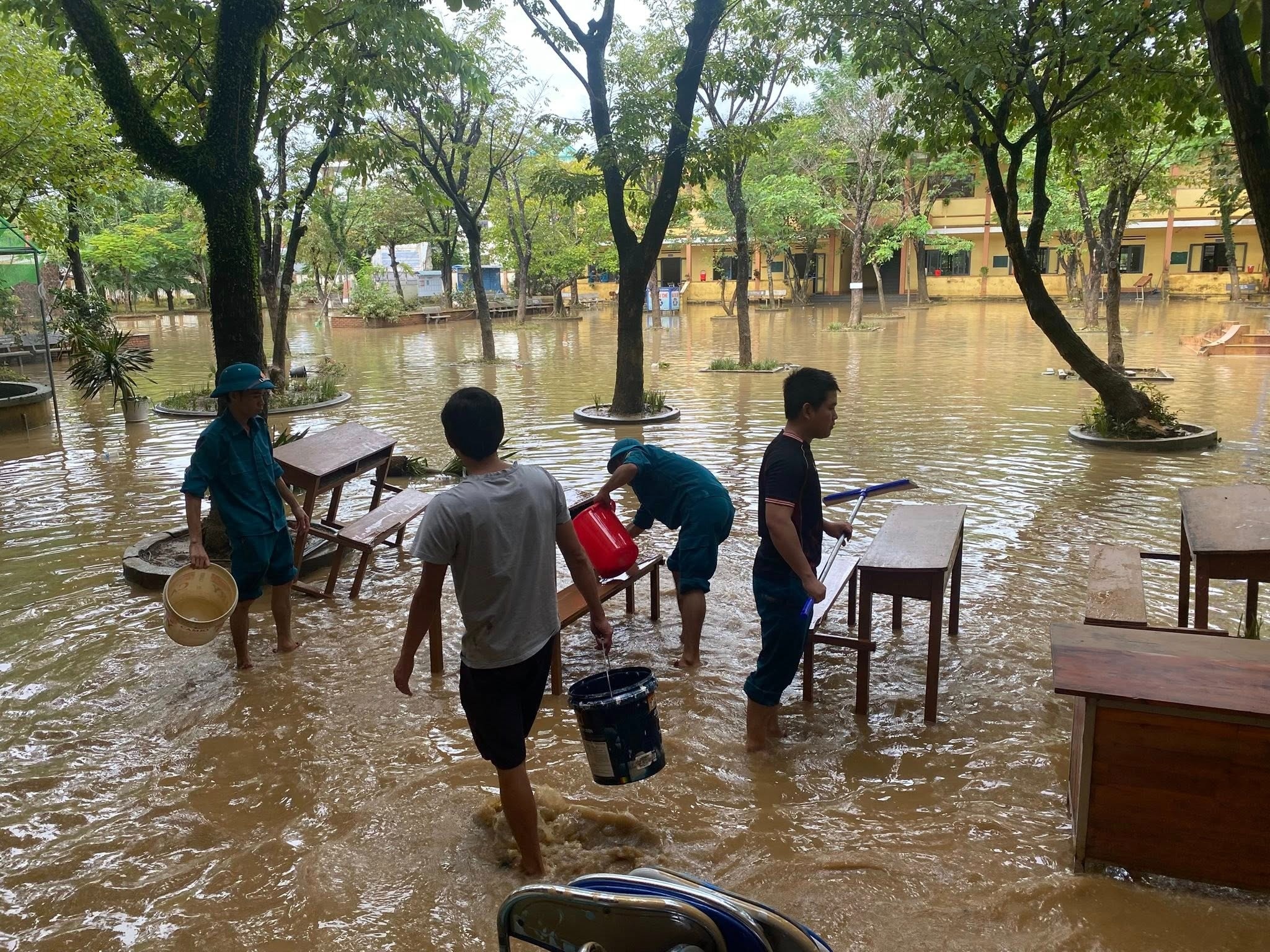 mưa lũ lịch sử ảnh 13 mua lu lich su anh 13