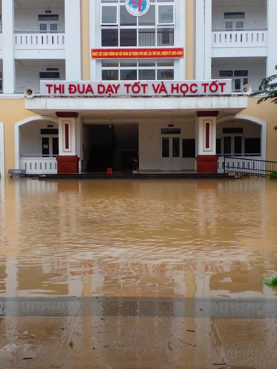 mưa lũ lịch sử ảnh 4 mua lu lich su anh 4