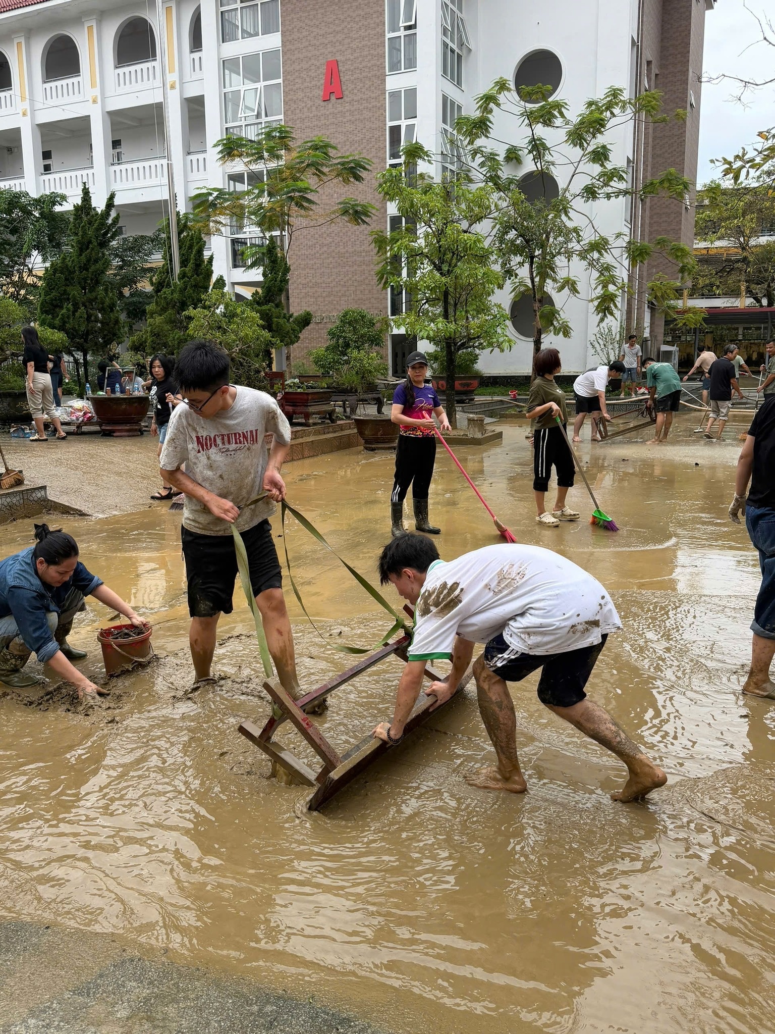 mưa lũ lịch sử ảnh 5 mua lu lich su anh 5