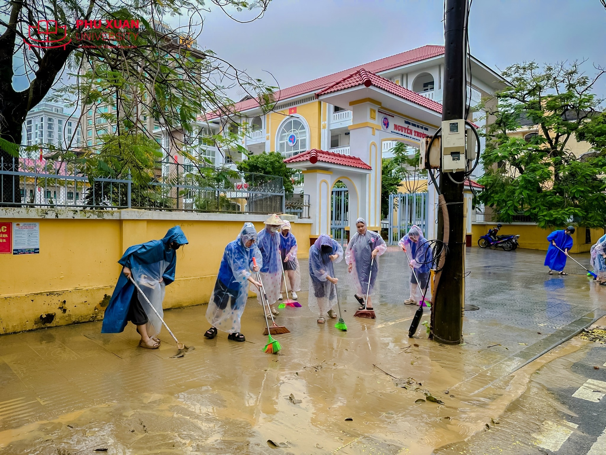 mưa lũ lịch sử ảnh 9 mua lu lich su anh 9