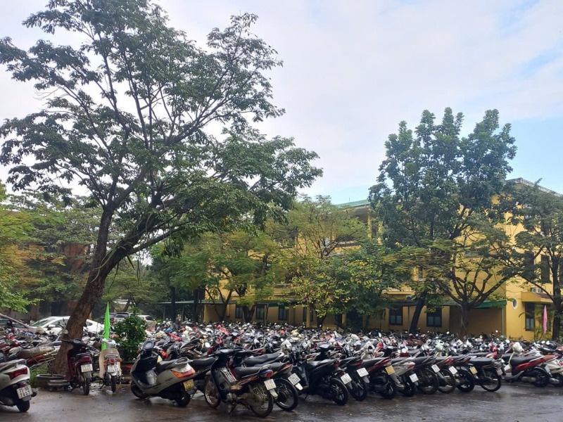 Cao dang Cong nghiep Hue anh 1