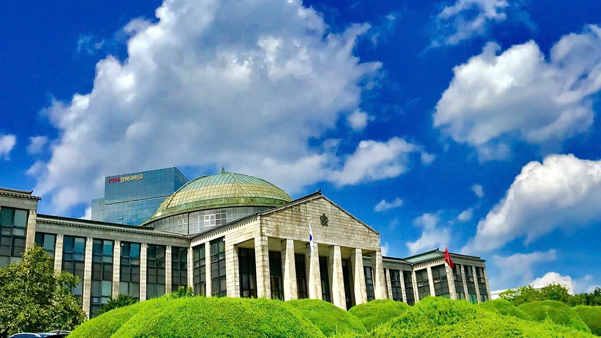 bao luc hoc duong,  sinh vien Han Quoc,  dai hoc Han Quoc,  bat nat hoc duong anh 1