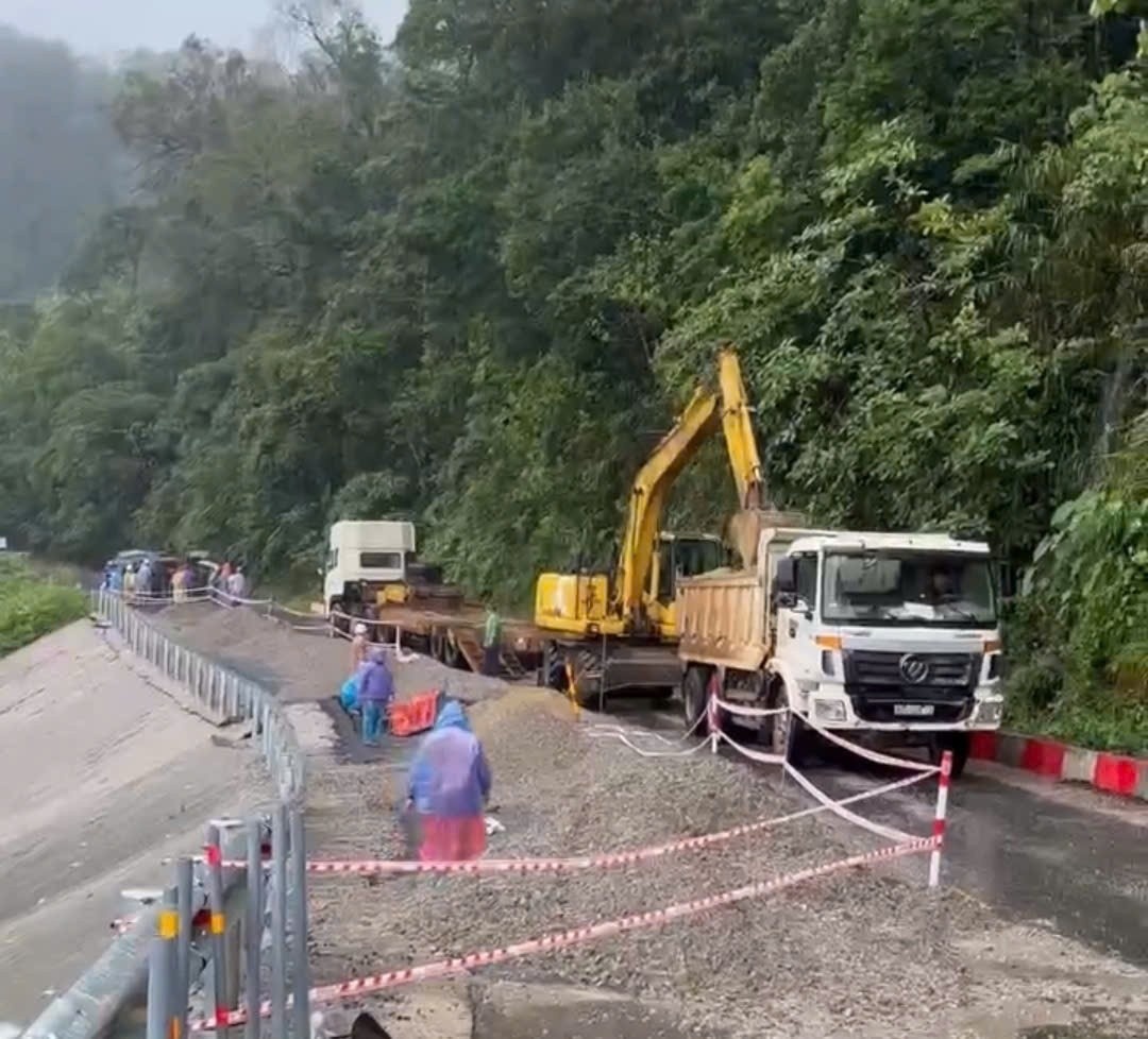 sat lo truong hoc anh 2