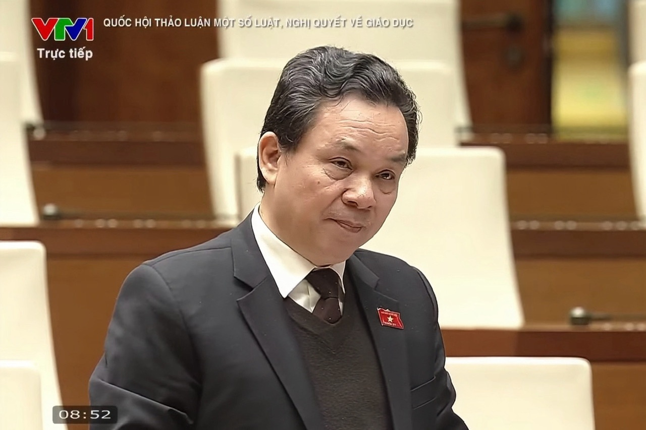 Dai bieu QH: Giao vien van bi han che viec lam them de tang thu nhap hinh anh