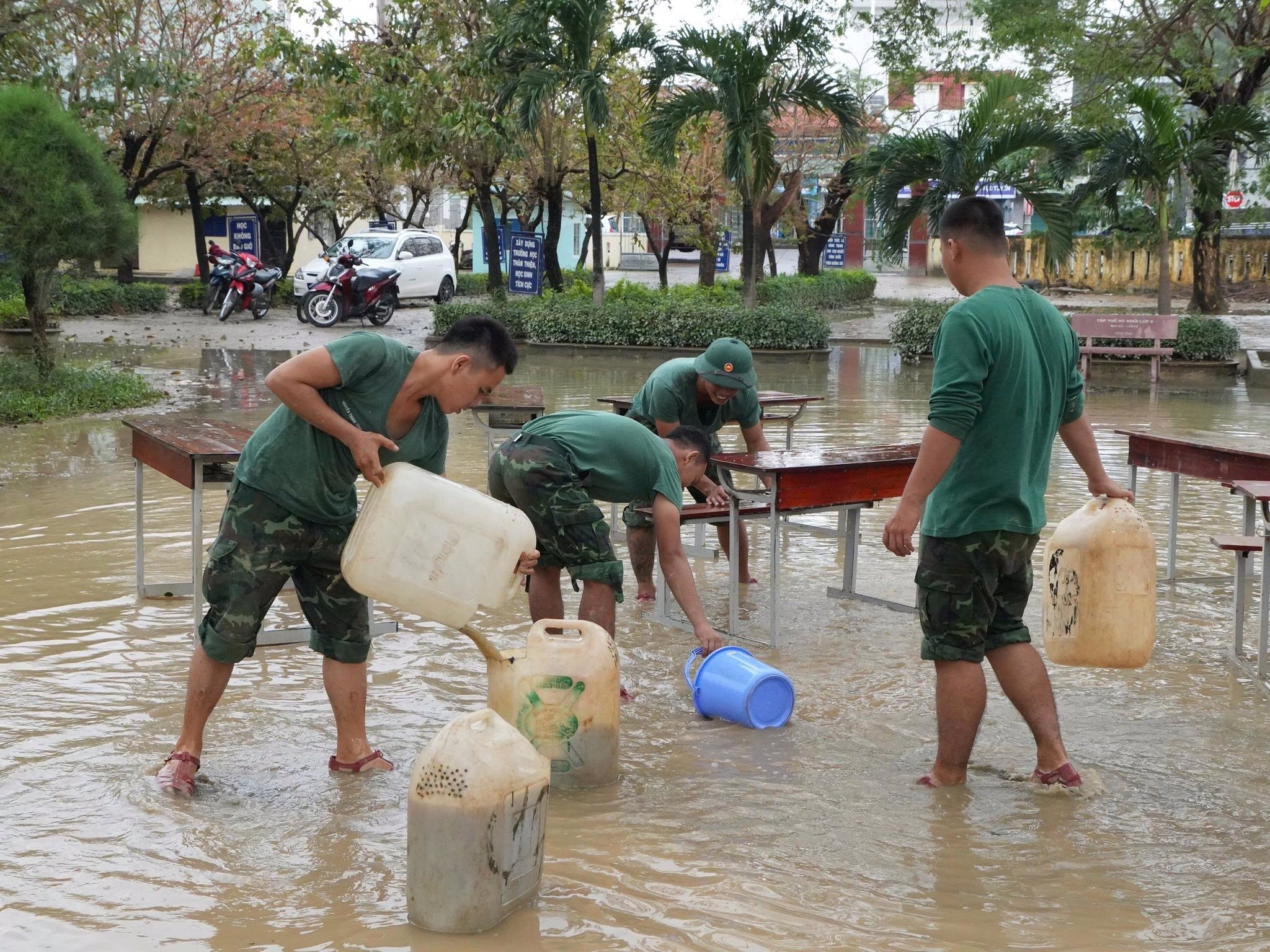 tran lu lich su anh 2