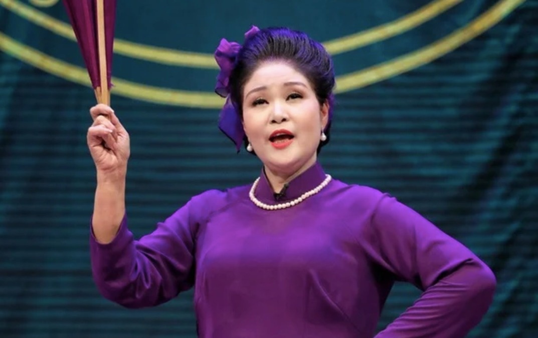 'Nu hoang cheo' mien Bac co hoc vi tien si, 2 lan lam giam doc hinh anh