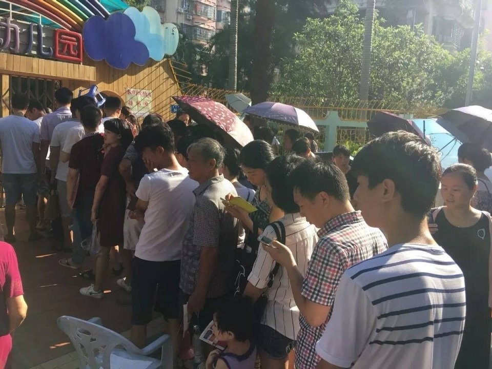 Hieu truong ly giai suc nong 'nghet tho' cua cuoc dua vao truong cong hinh anh