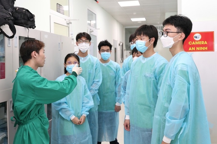 Muc hoc phi cac truong dao tao y khoa tai TP.HCM hinh anh