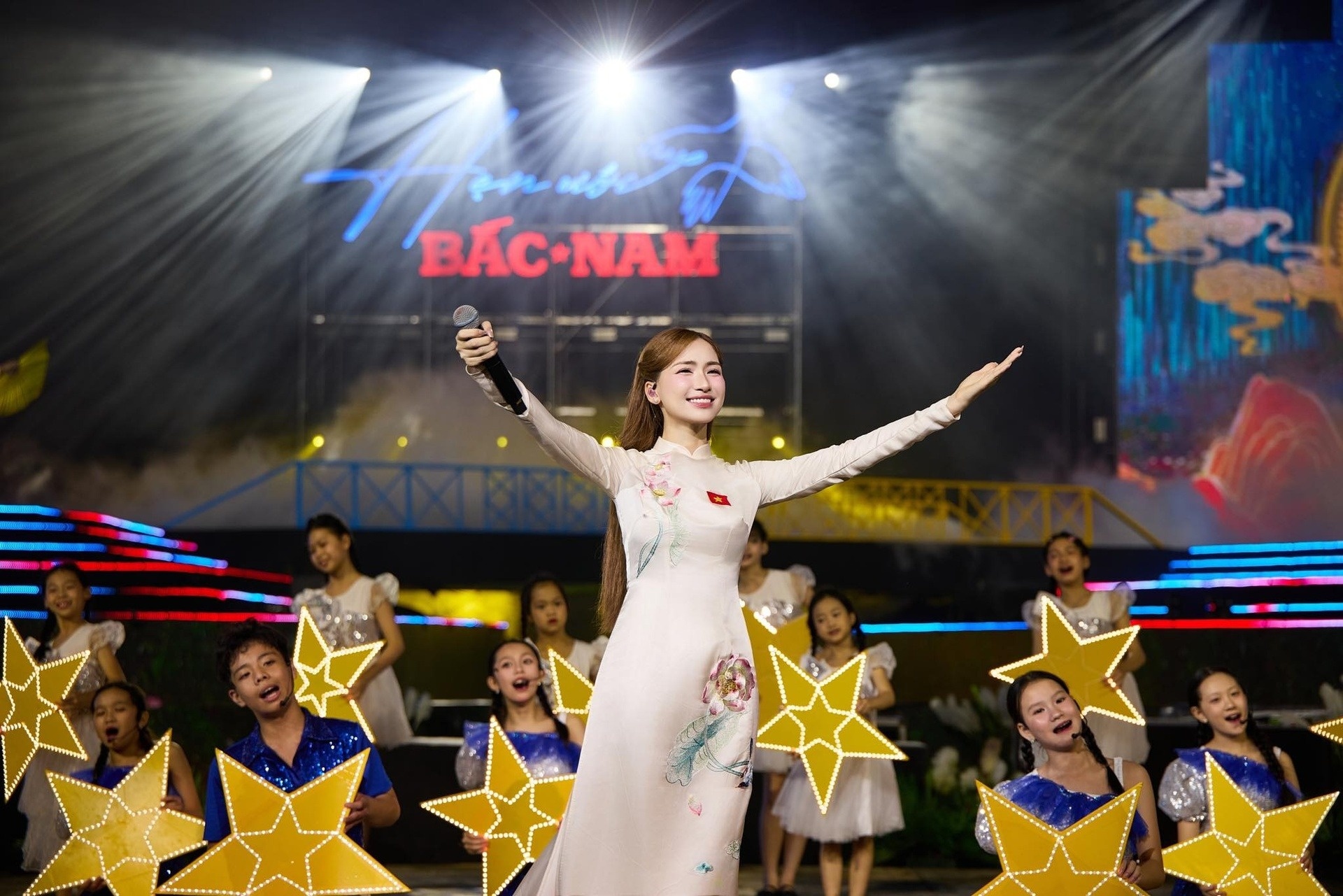 Thi duoc bao nhieu diem moi co the hoc nganh Van hoa tai Viet Nam? hinh anh