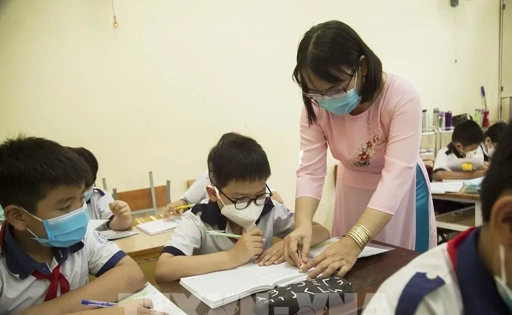 Vi sao hang nghin giao vien chua nhan duoc luong thang 1? hinh anh