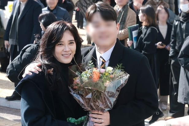 'Cong chua Samsung' gay chu y o le tot nghiep cua con trai hinh anh