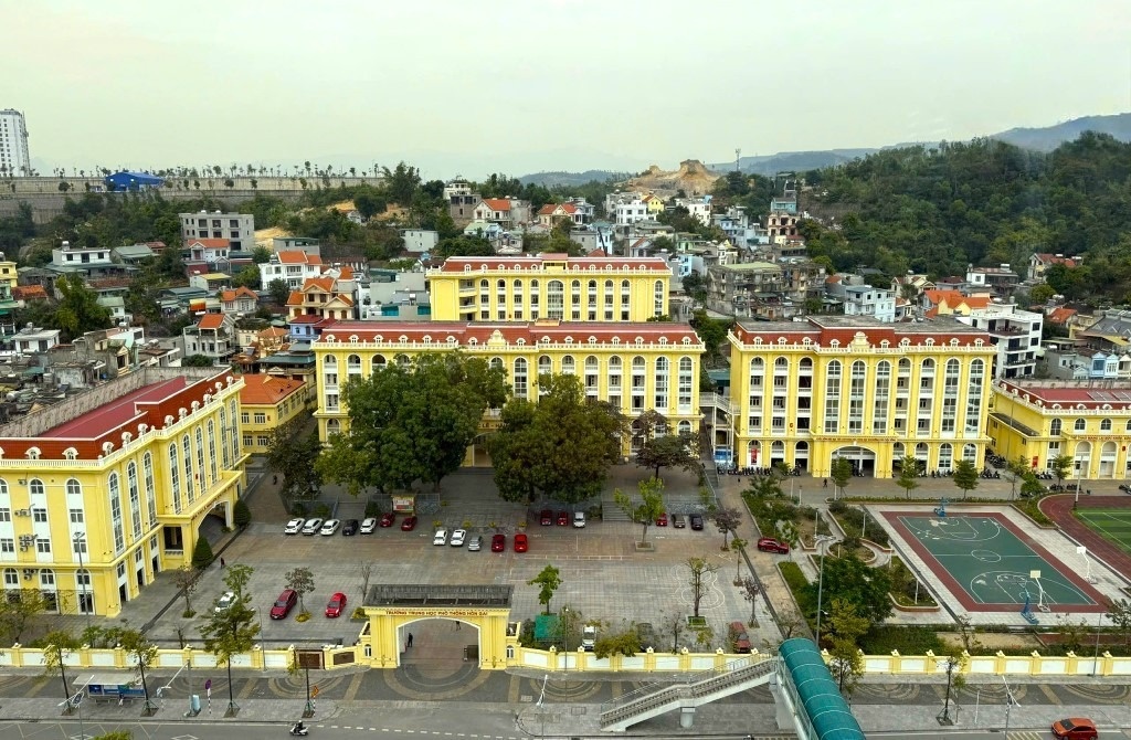 Nhao nhac tim nguoi trong tre vi hoc sinh duoc nghi Tet nhieu ngay hinh anh