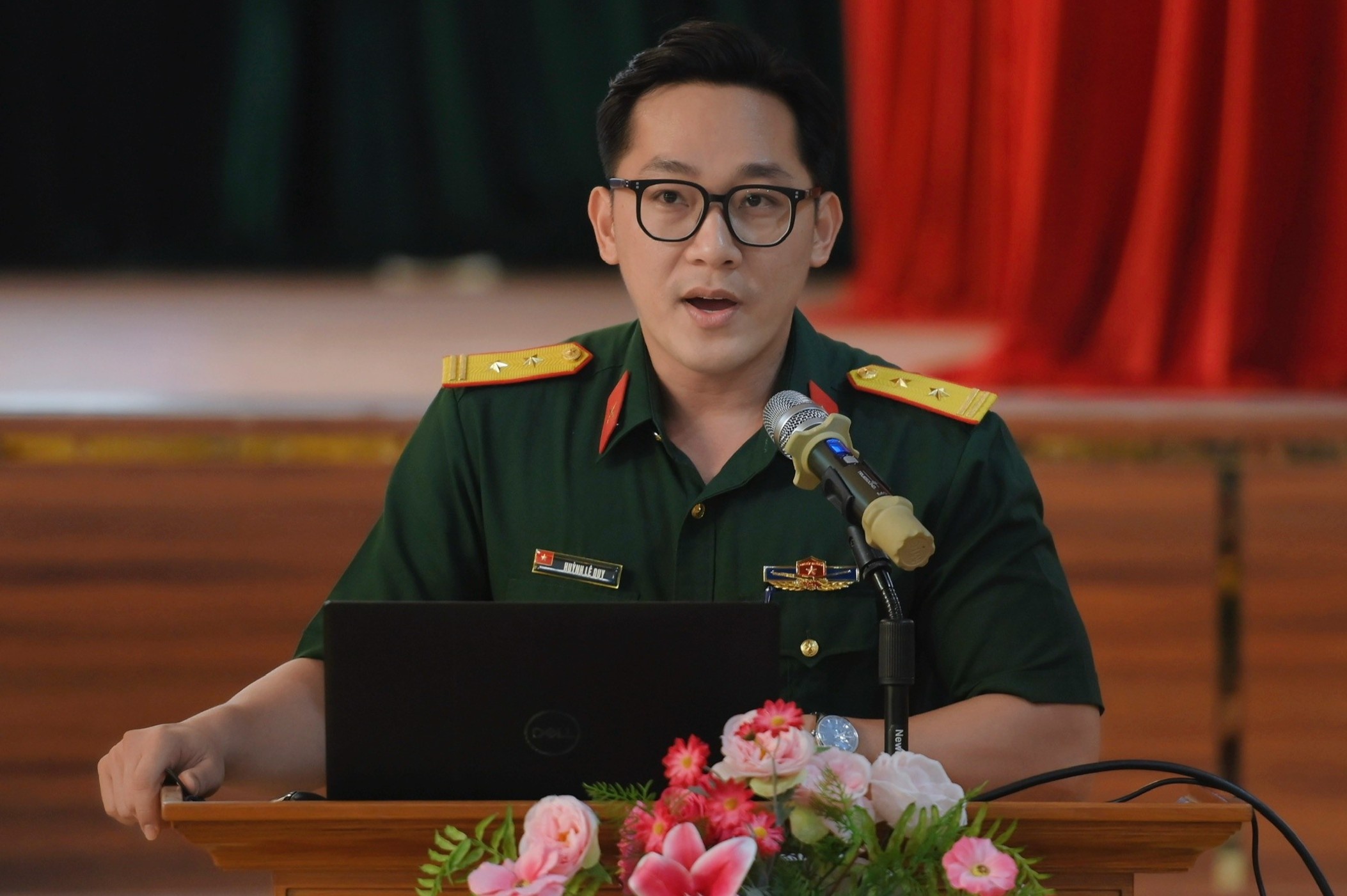 Hoc sinh can thi co duoc thi vao truong quan doi? hinh anh