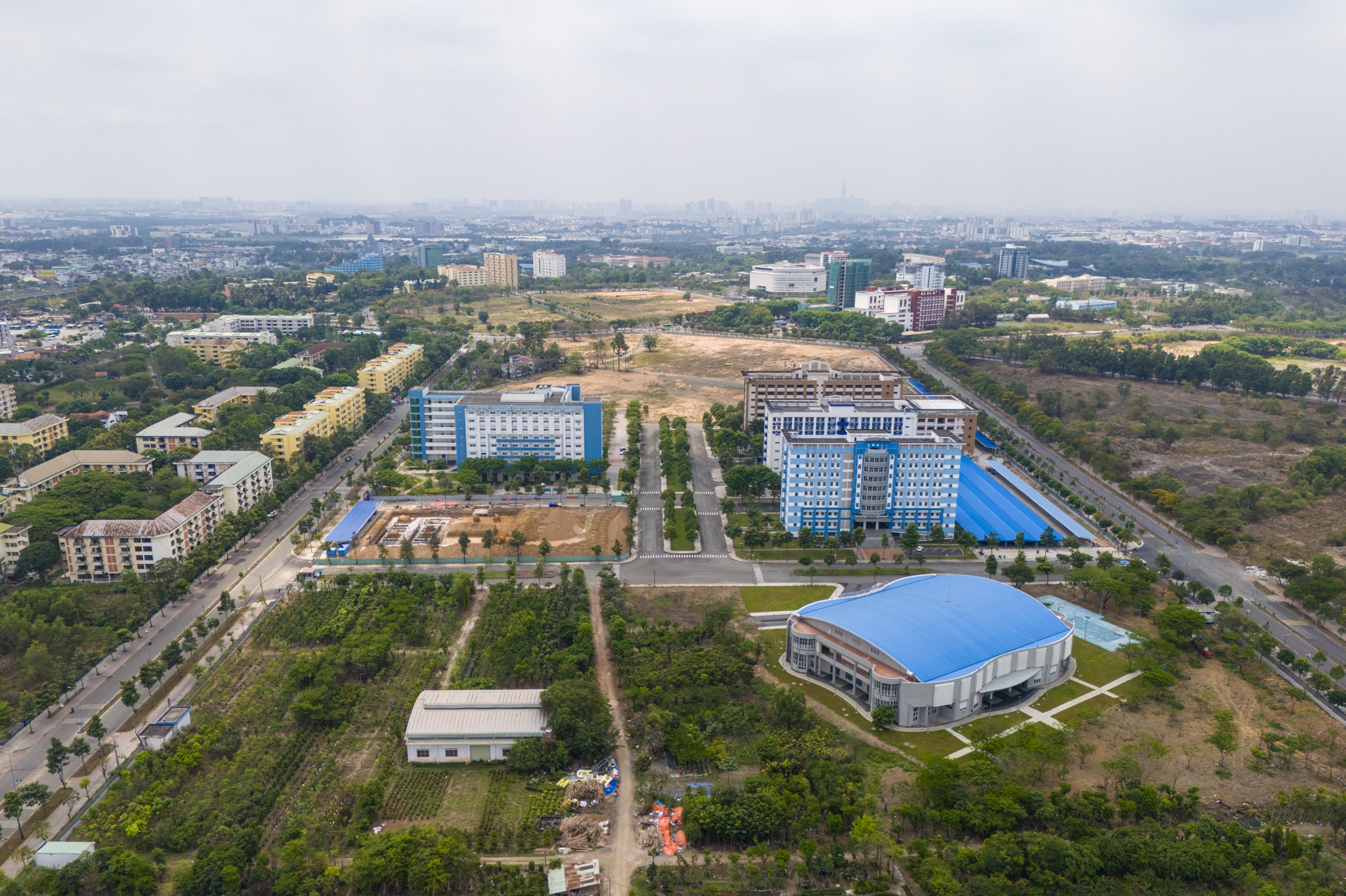 dai hoc quoc gia anh 4