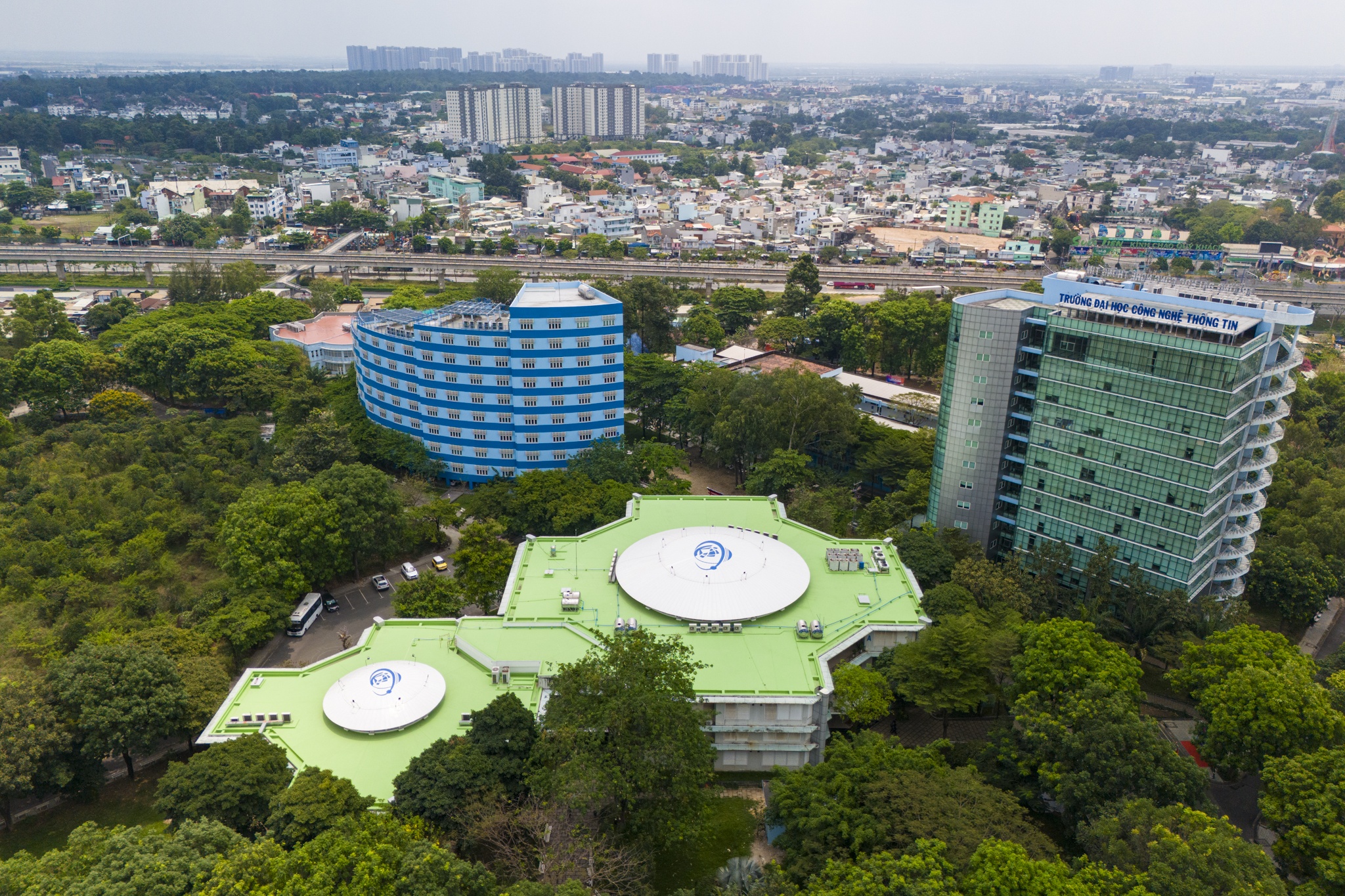 dai hoc quoc gia anh 12