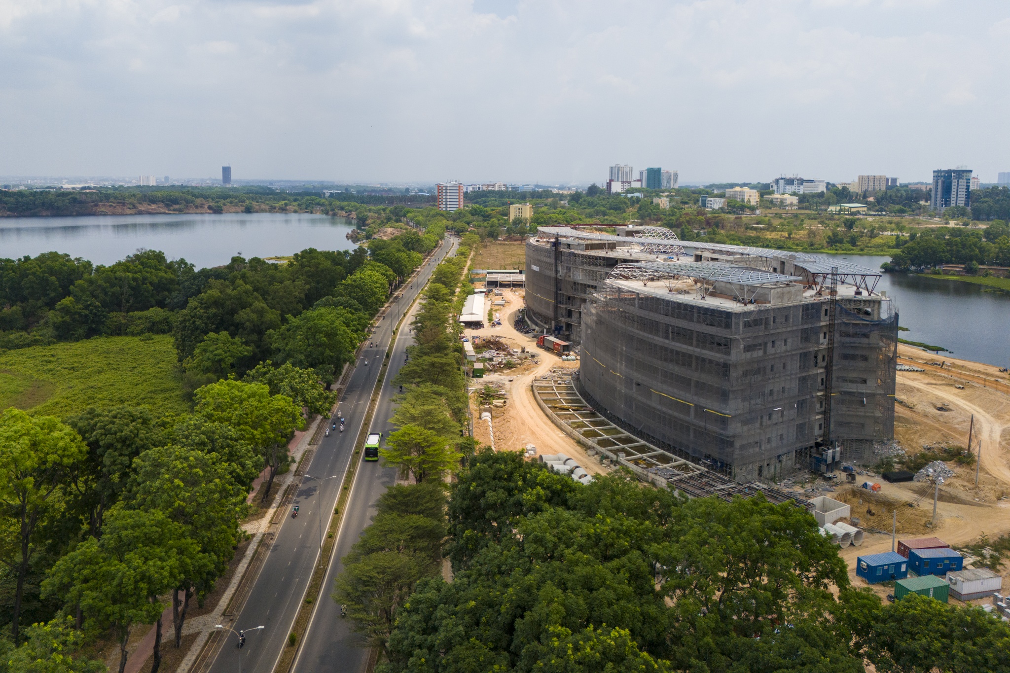 dai hoc quoc gia anh 16