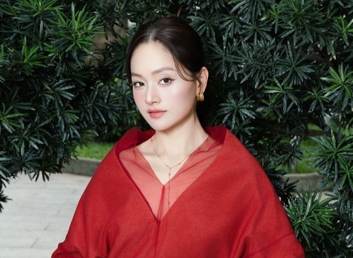 'My nhan phim gio vang' VTV do 2 truong dai hoc, noi duoc 4 thu tieng hinh anh