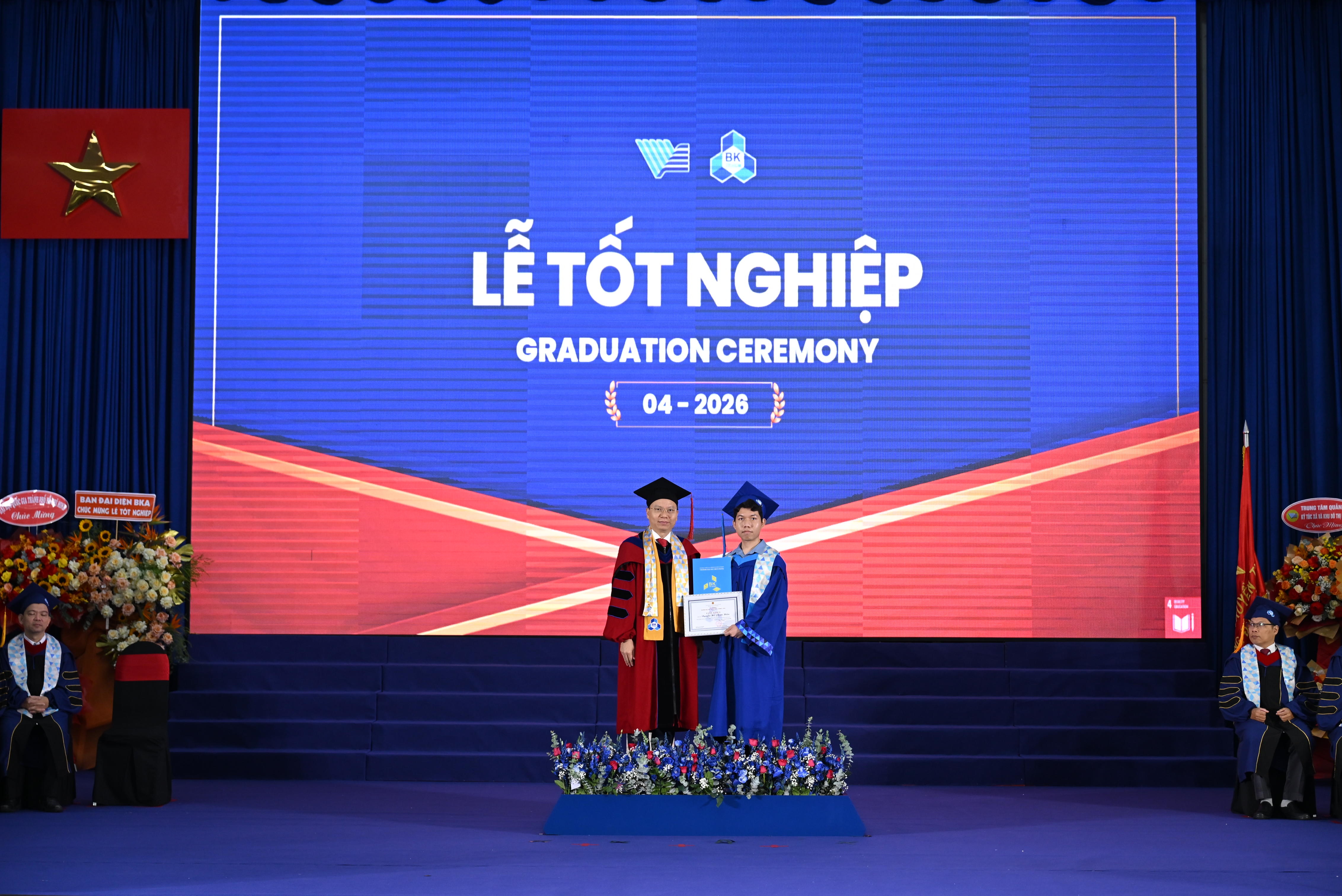 dai hoc bach khoa anh 3