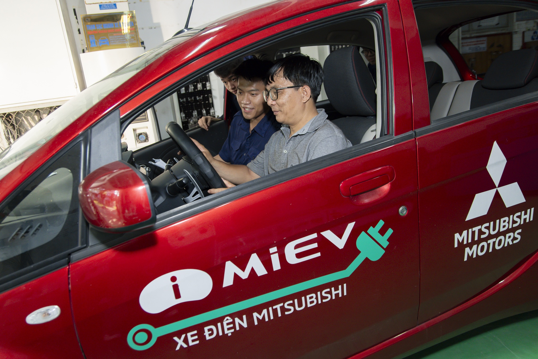 xe dien anh 2