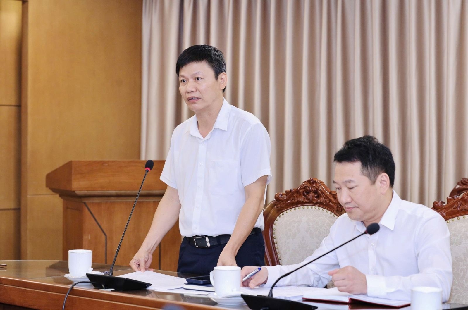nhan luc anh 2