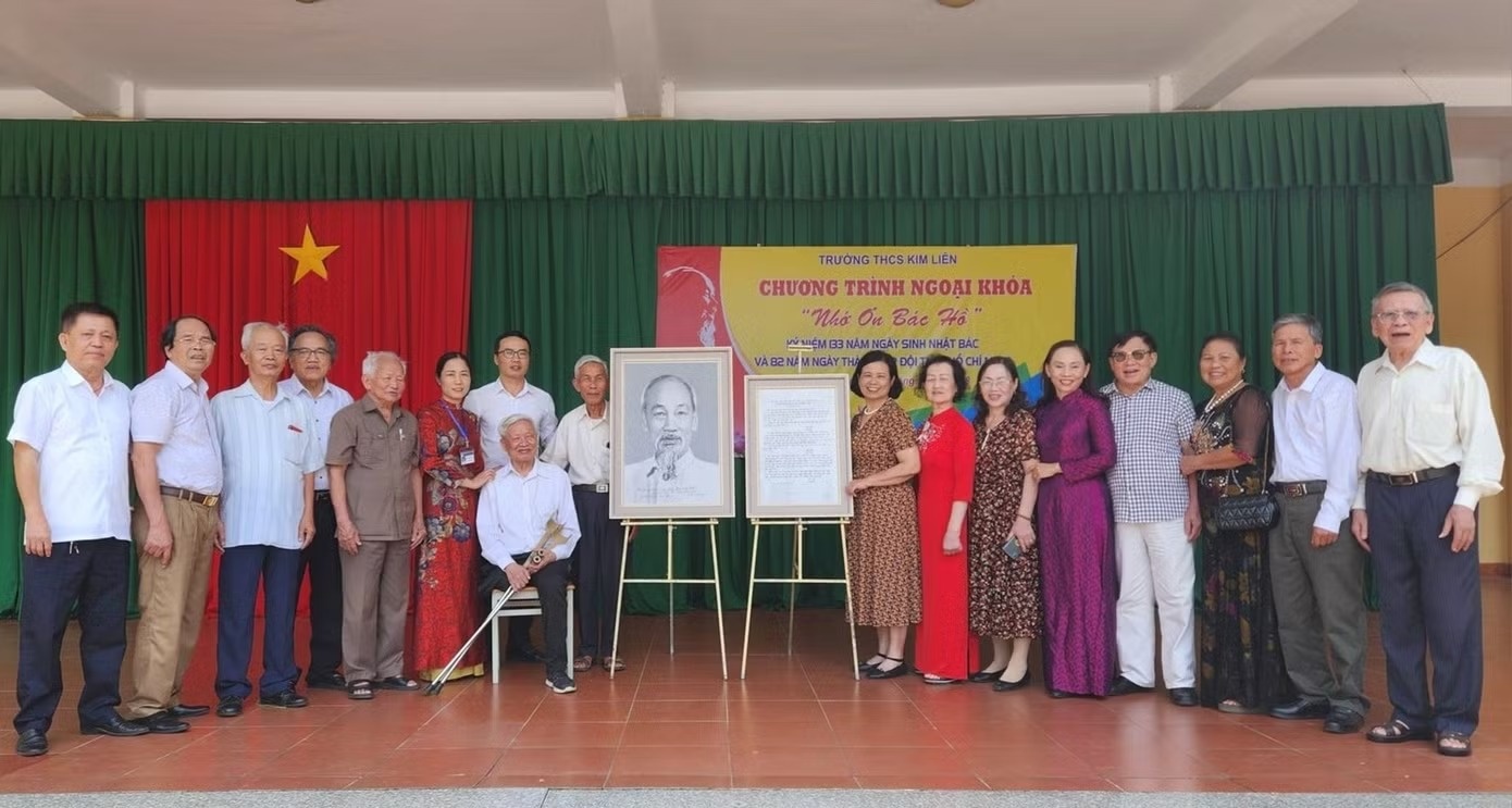 Bac Ho anh 3