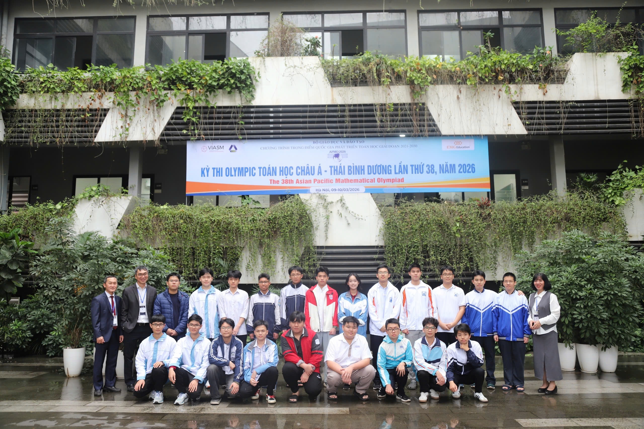 Viet Nam co huy chuong vang Olympic Toan hoc chau A - Thai Binh Duong hinh anh