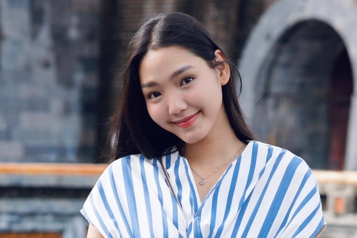 Nu chinh phim Truong Giang lam thu tuc thi tot nghiep THPT hinh anh