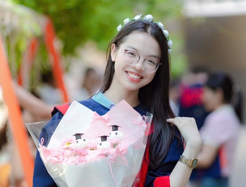 Cu chuyen huong dot ngot cua thu khoa 3 diem 10 khoi B00 o TP.HCM hinh anh