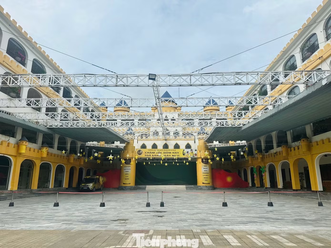 gi&aacute;o vi&ecirc;n ảnh 2