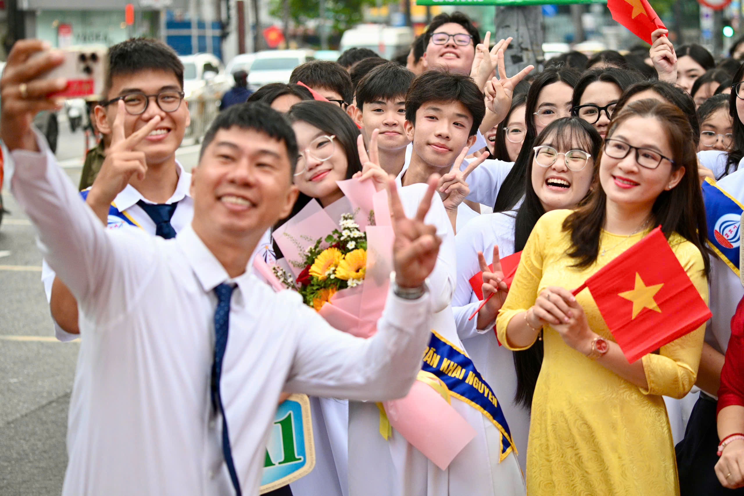 khai giảng ảnh 7