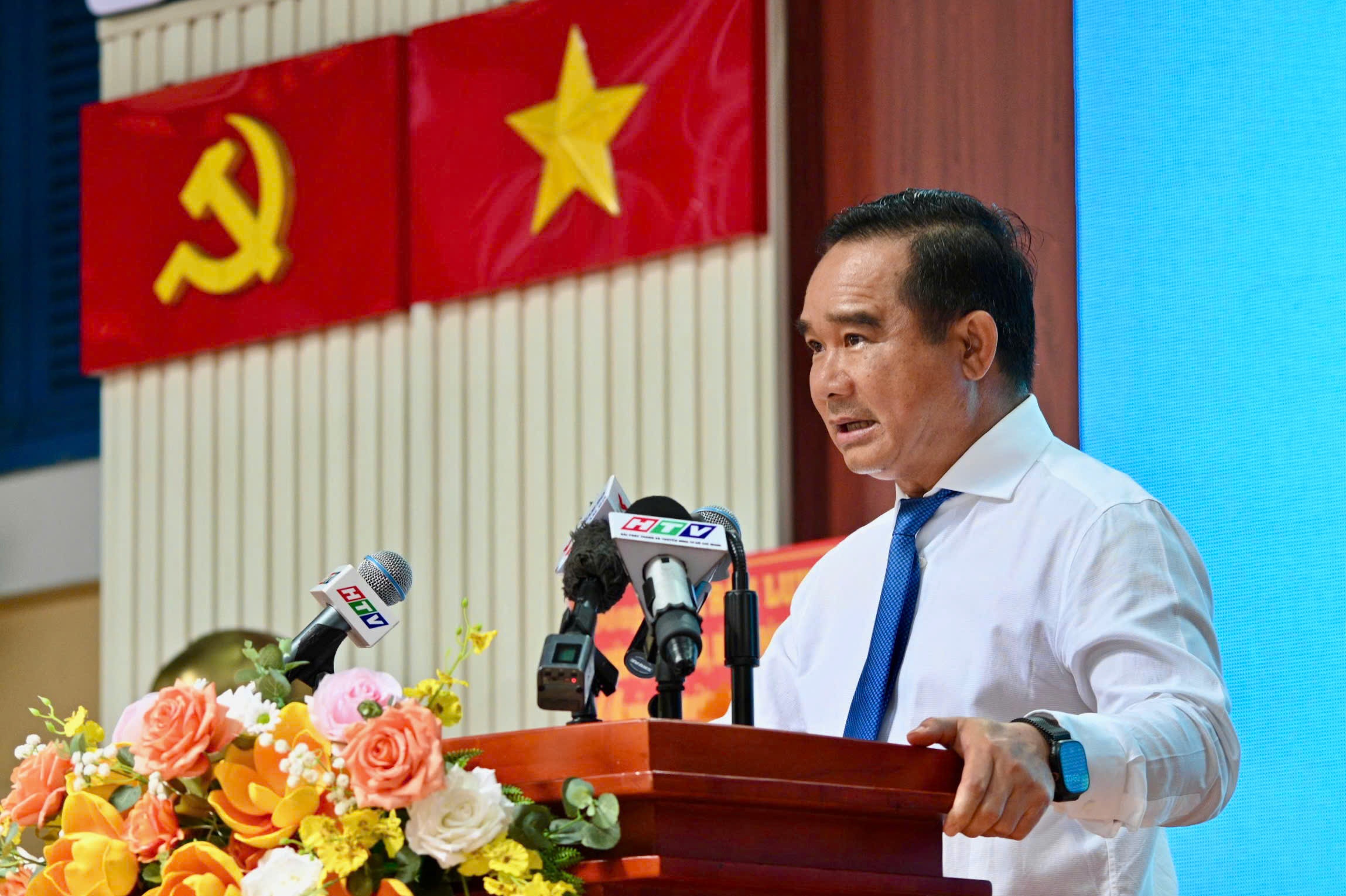 khai giảng ảnh 16