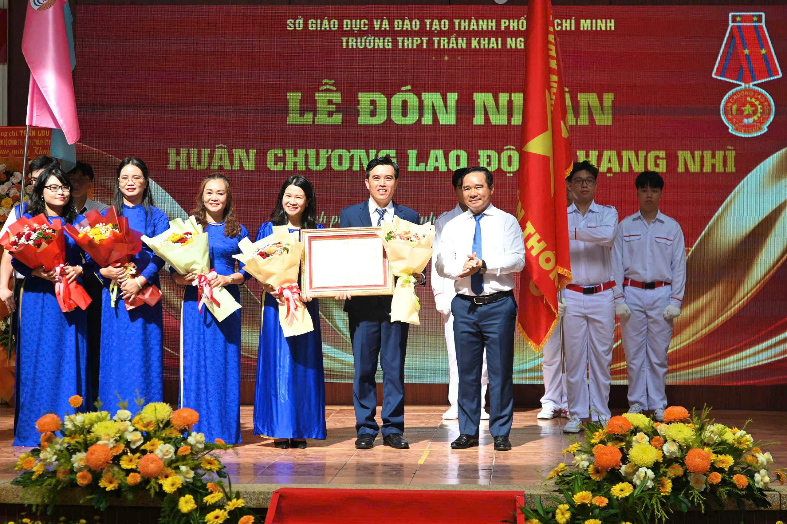 khai giảng ảnh 15