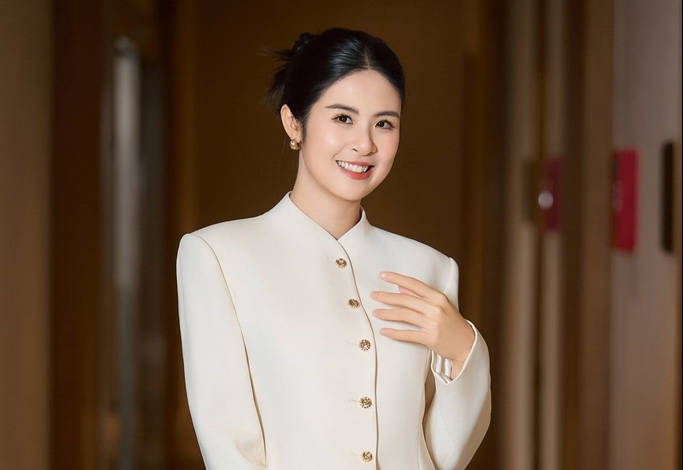 Hoa hậu Ngọc Hân làm chủ nhiệm CLB thời trang tại trường đại học