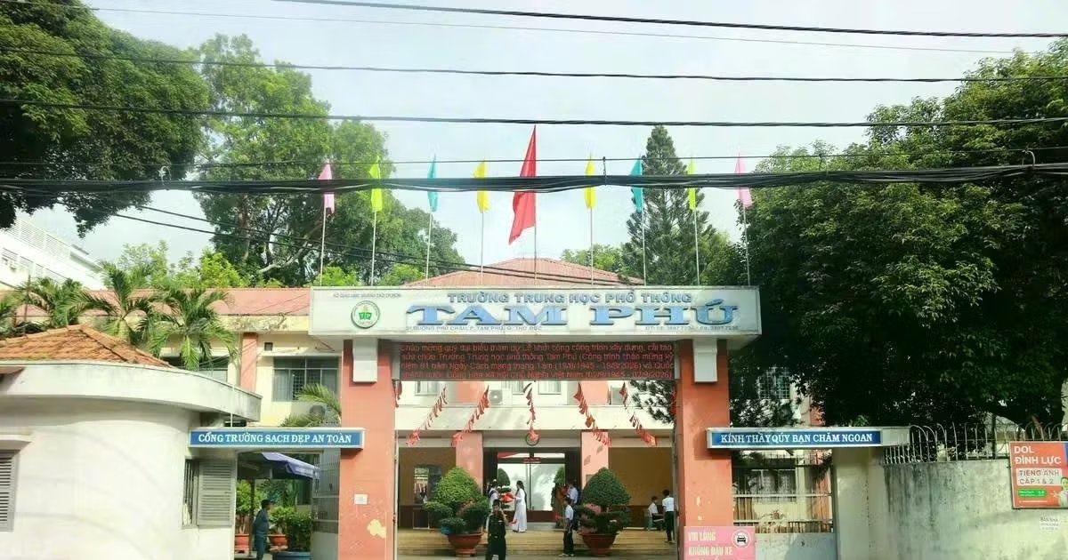 Sở GD&ĐT TPHCM yêu cầu công khai số điện thoại phản ánh lạm thu