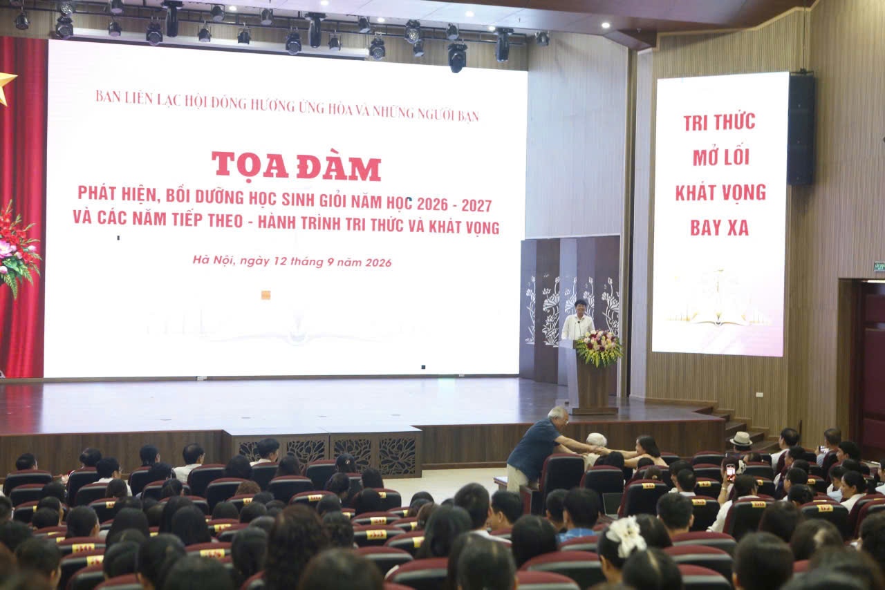 ng&ocirc; bảo ch&acirc;u ảnh 3