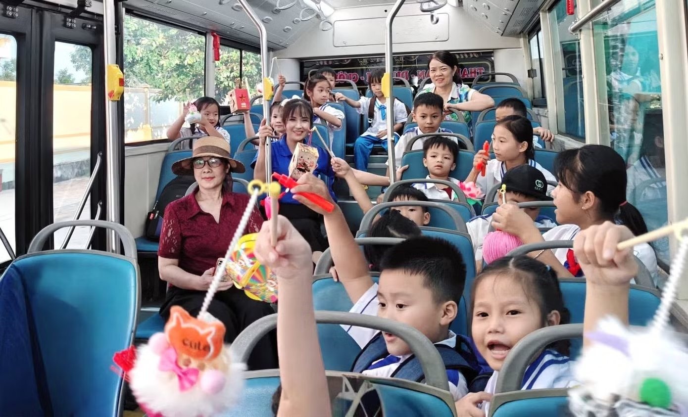 Vụ phản đối sau sáp nhập, 129 em vẫn chưa đến trường sau 3 tuần học