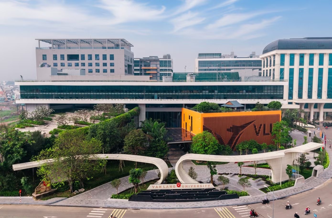 đại học ảnh 2