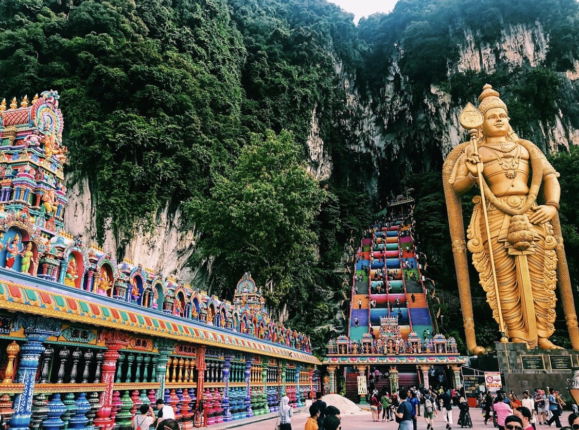 Nac thang 7 sac cau vong anh 9