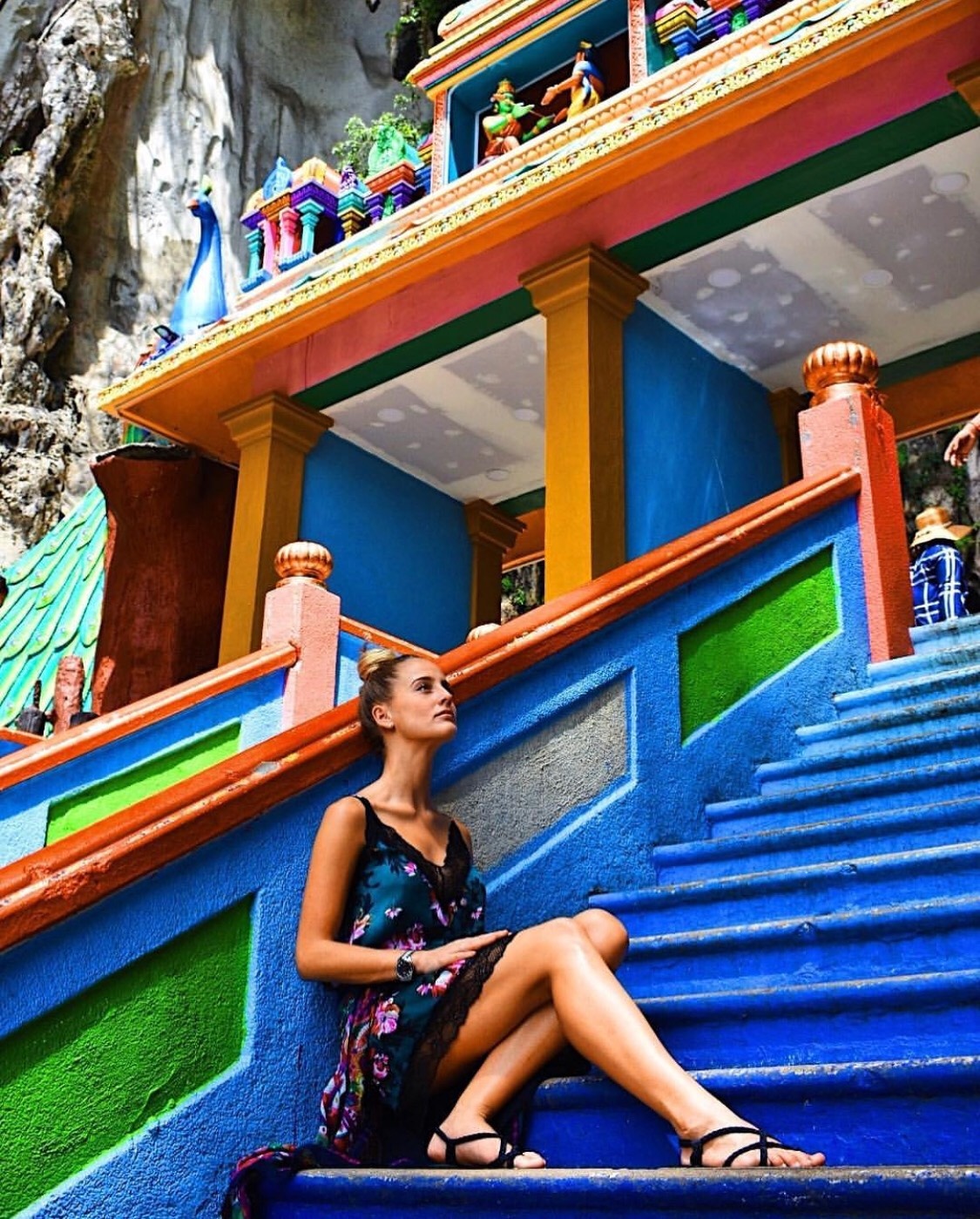 Nac thang 7 sac cau vong anh 12