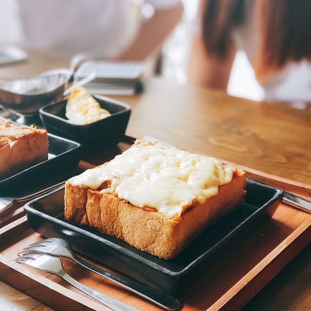 5 địa chỉ bán toast ngon ngất ngây ở TP.HCM  ảnh 3 5 dia chi ban toast ngon ngat ngay o TP.HCM anh 3