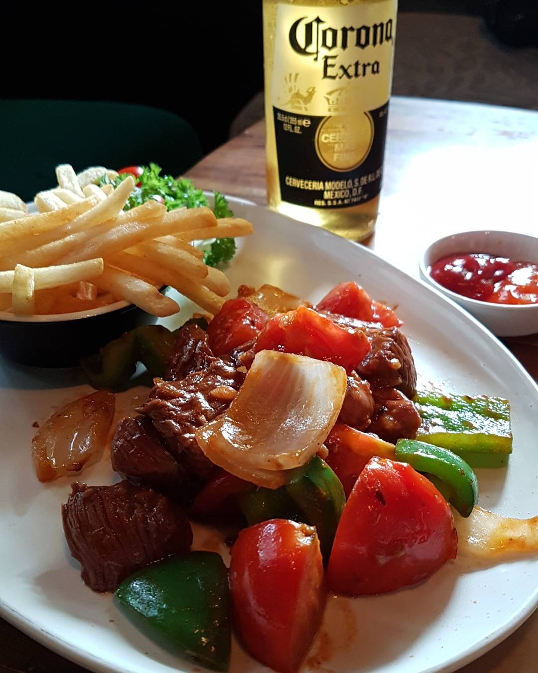 4 quan cafe co do an trua tai TP.HCM anh 12