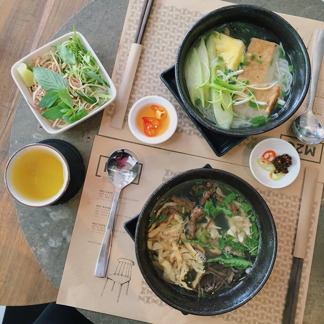 4 quan cafe co do an trua tai TP.HCM anh 3