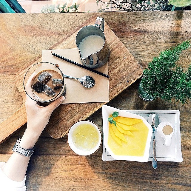 4 quan cafe co do an trua tai TP.HCM anh 4