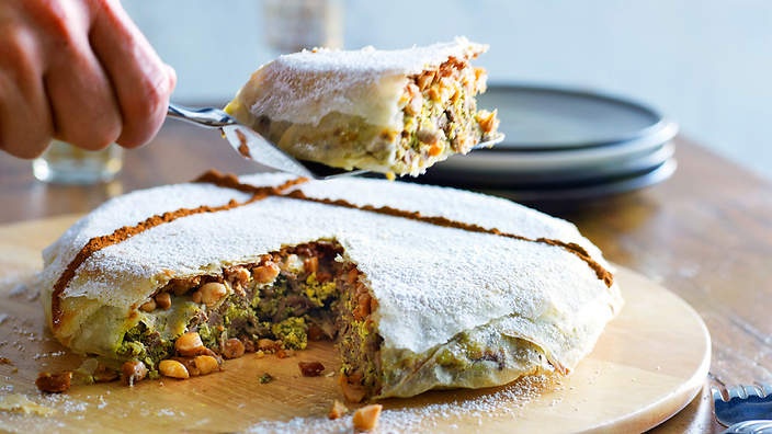 Banh nhan thit bo cau va loat mon an hap dan o Morocco hinh anh