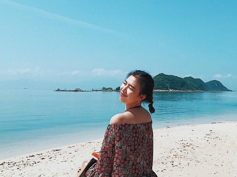 Hut mat voi 5 con duong giua bien dep ngat ngay o Viet Nam hinh anh
