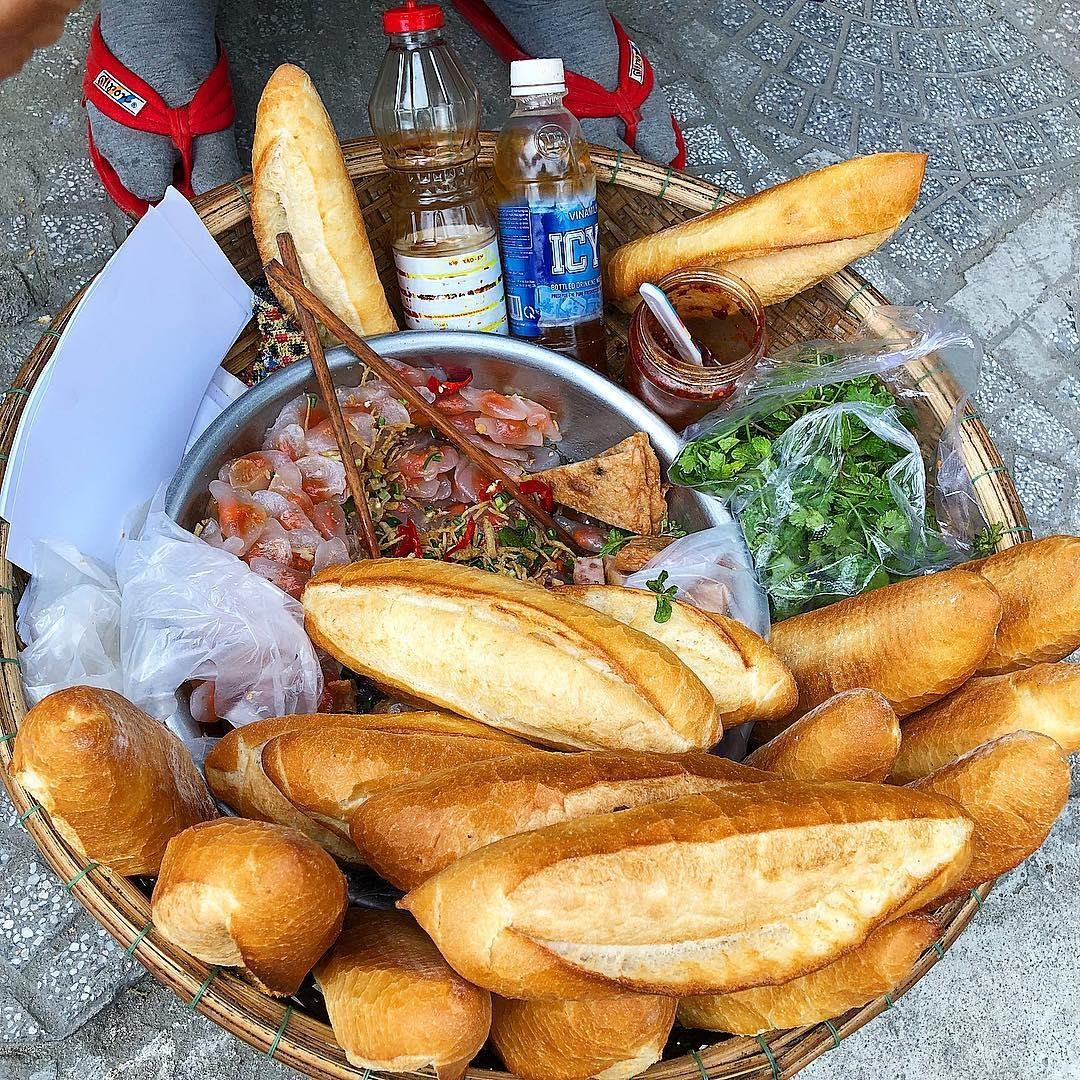 7 bien tau doc,  la cua banh mi Sai Gon anh 5